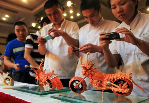 Des homards transformés en moto - 2