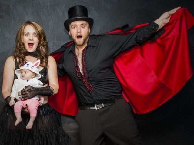 Un tour de magie qui apparaître un bébé - 5