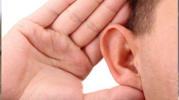 23 choses à connaitre sur les gauchers (Ce comportement asymétrique chez l'homme s'étend au pied, l'oeil, ainsi qu'aux oreilles)