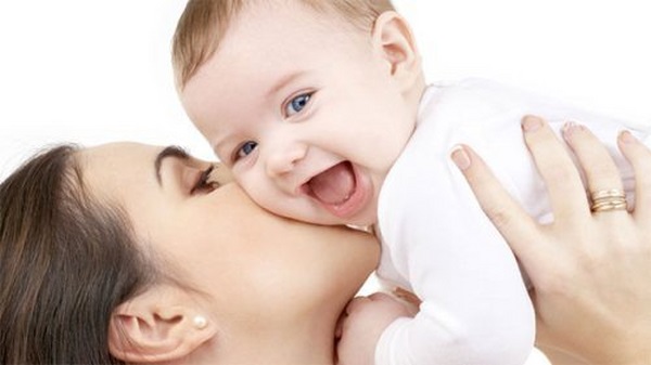 23 choses à connaitre sur les gauchers (Une mère de plus de 40 ans a 130% plus de chance d'avoir un bébé gaucher qu'une mère de 20 ans)