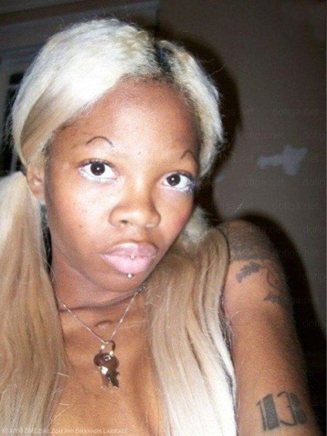 DEs sourcils très laids - 14