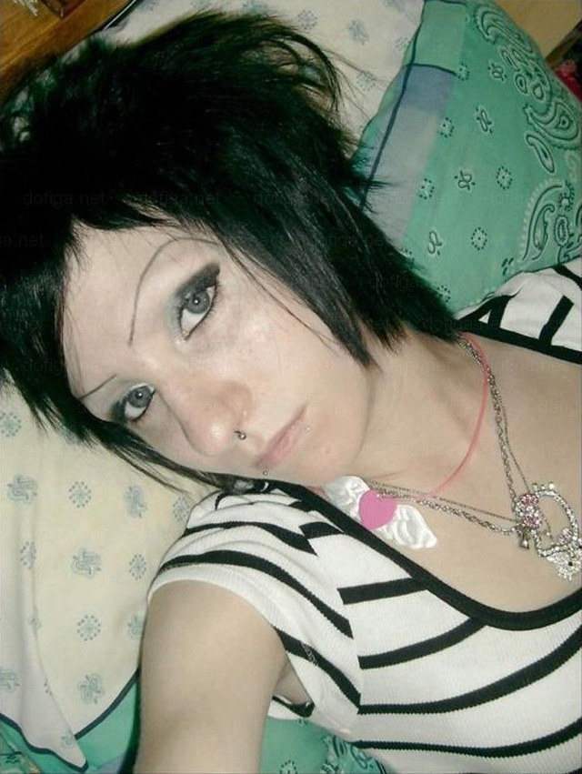 DEs sourcils très laids - 15