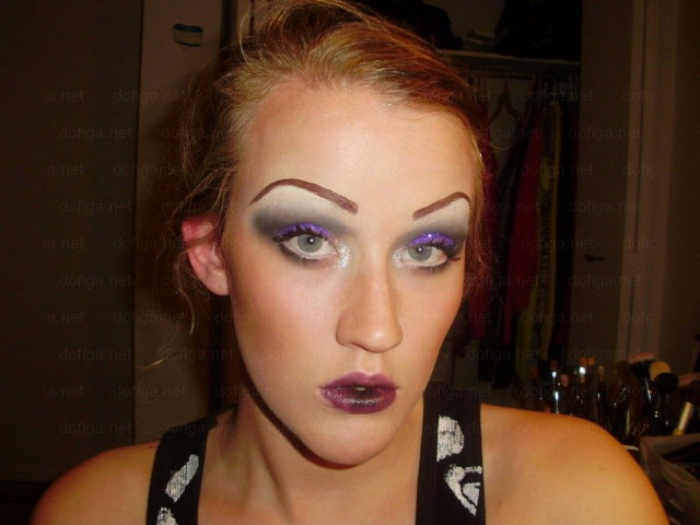 DEs sourcils très laids - 9