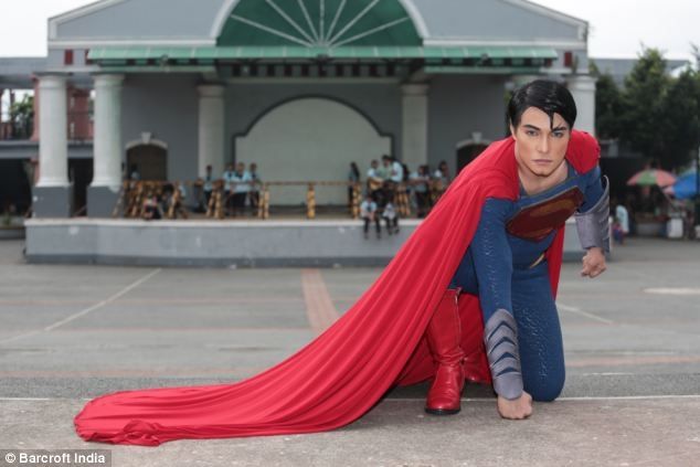 Herbert Chavez un philippin qui se prend pour Superman - 6