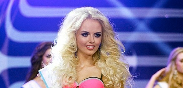 Miss Bilorusse 2013 et ce petit dtail gnant...