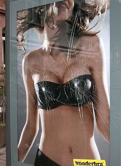Publicité Wonderbra