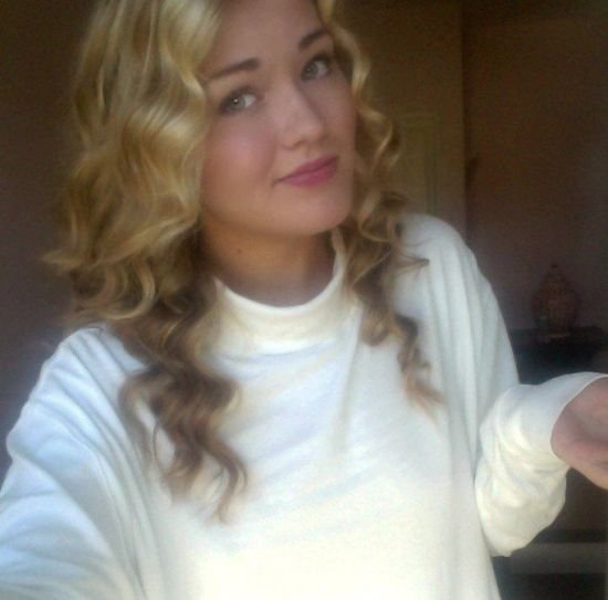 Fille qui nous dévoile une astuce