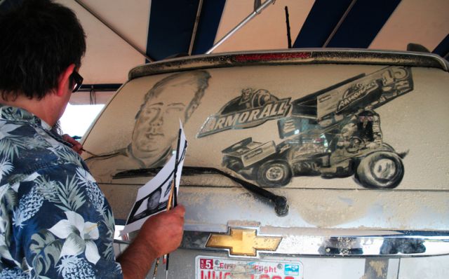 Dessins sur des voitures sales - 15