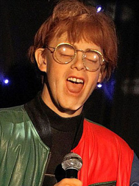 Les pires poupées de cire (Elton John)