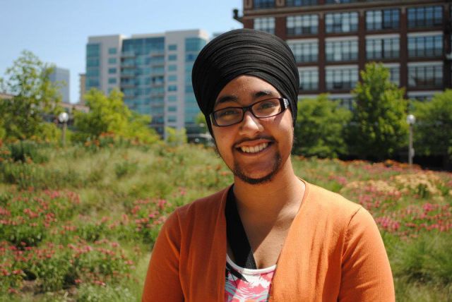 Femme  barbe sexy - 12