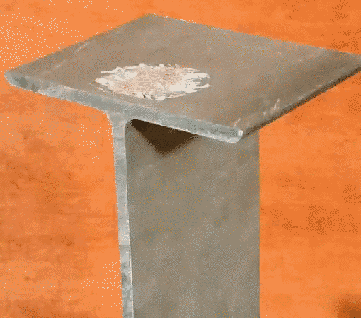 Réactions chimiques amusantes (Le mercure réagit avec l'aluminium)