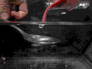 Réactions chimiques amusantes (Sable hydrophobe)
