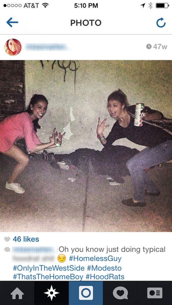 Jeunes en photo avec des SDF - 12