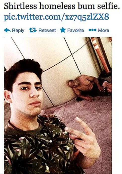 Jeunes en photo avec des SDF - 15