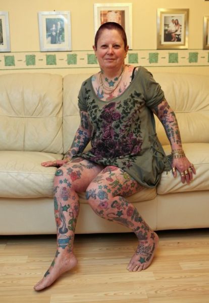Une grand mère tatouée - 2