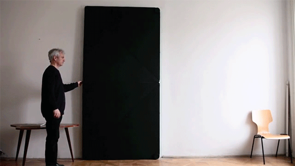 Des meubles incroyables (Une porte qui s'ouvre de manière originale)