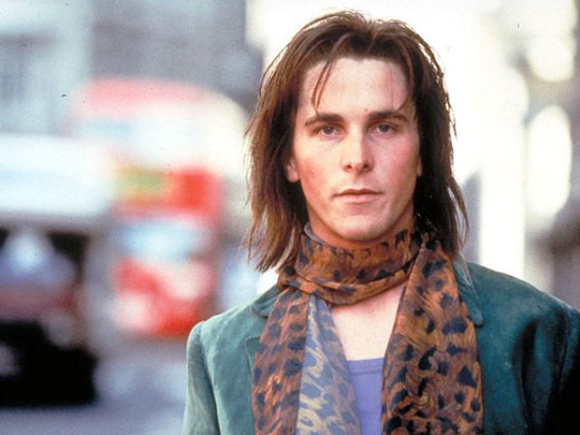 Transformations de Christian Bale (Velet mine d'or - 1998)