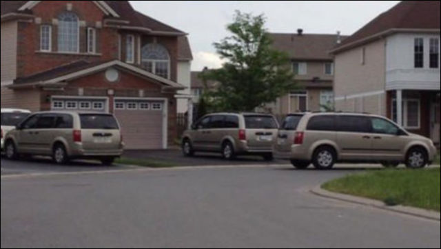 Des clones en ville - 15