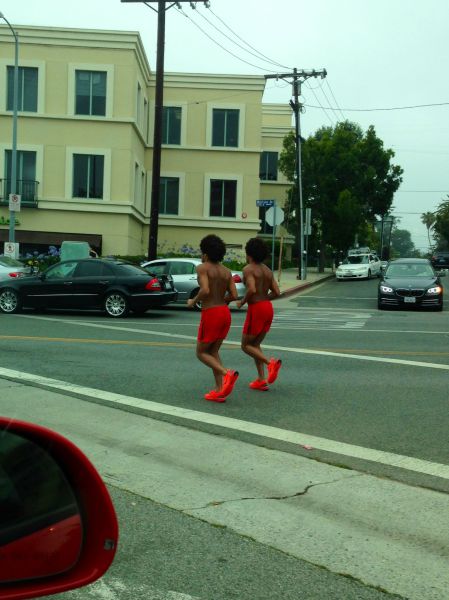 Des clones en ville - 26