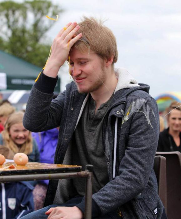 Concours de lancer d'oeufs - 5