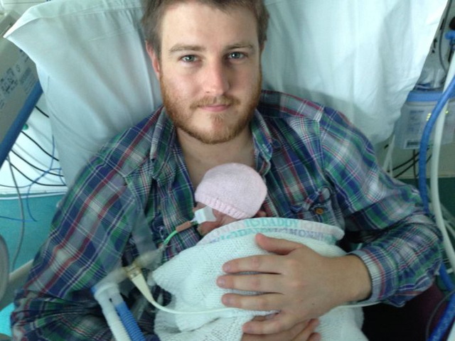 Photos d'un bb prmatur - 11