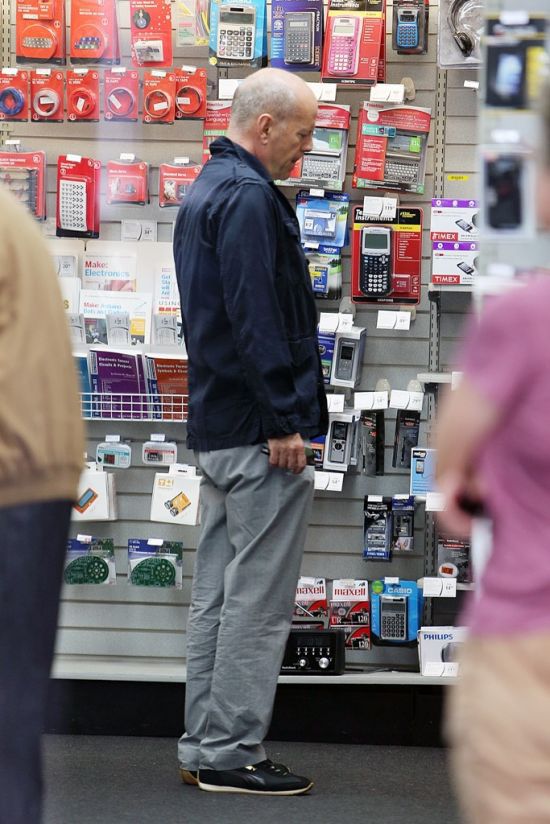 Bruce Willis qui fait du shopping - 1