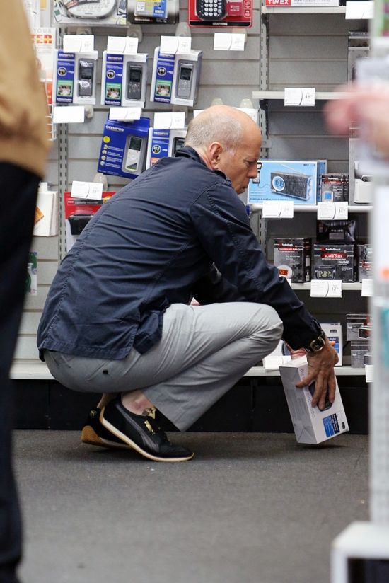 Bruce Willis qui fait du shopping - 3