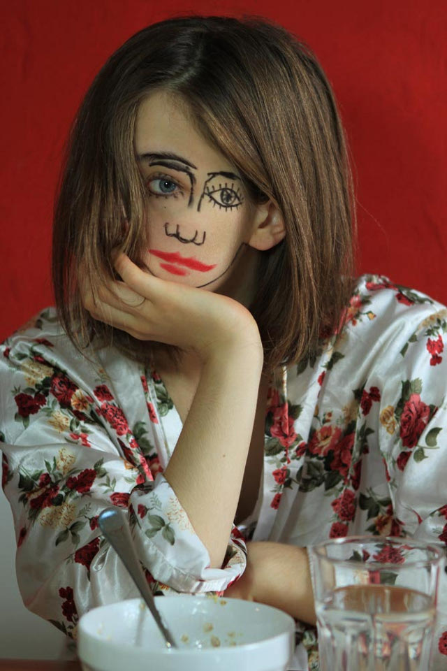 Série Doubleface, la fille aux deux visages Sebastian Bieniekpar  - 8