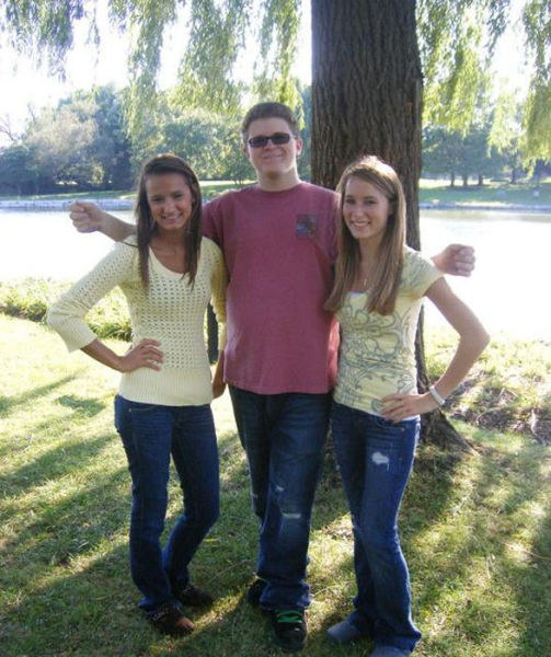 DEs garons qui n'osent pas toucher les femmes - 1