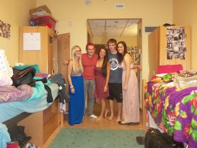 DEs garons qui n'osent pas toucher les femmes - 11