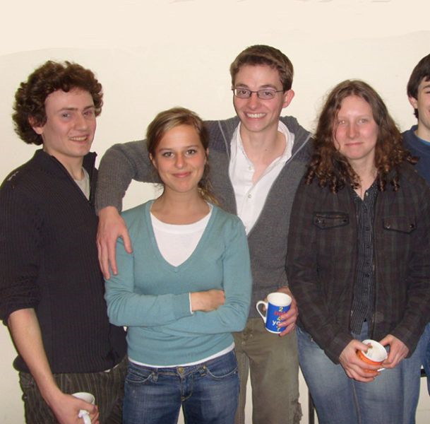 DEs garons qui n'osent pas toucher les femmes - 24