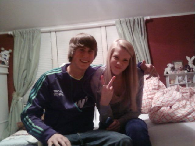 DEs garons qui n'osent pas toucher les femmes - 3