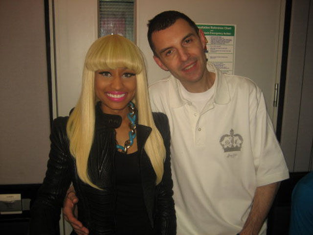 DEs garons qui n'osent pas toucher les femmes - 4