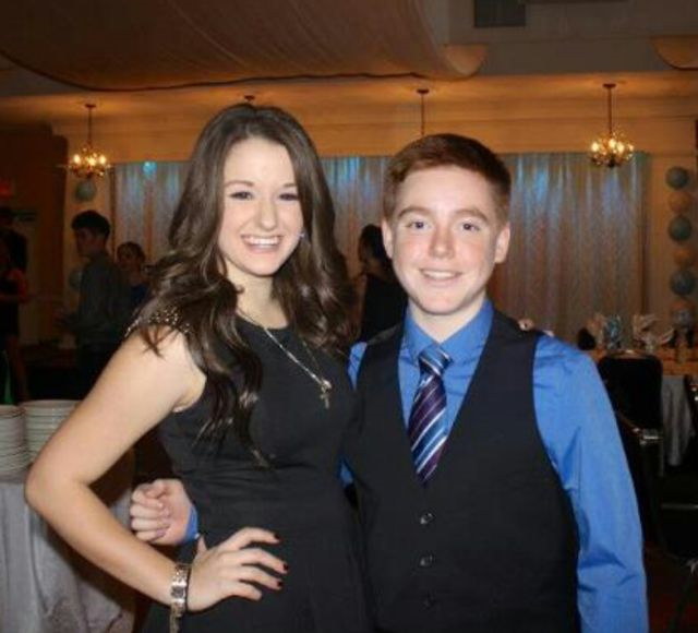 DEs garons qui n'osent pas toucher les femmes - 44