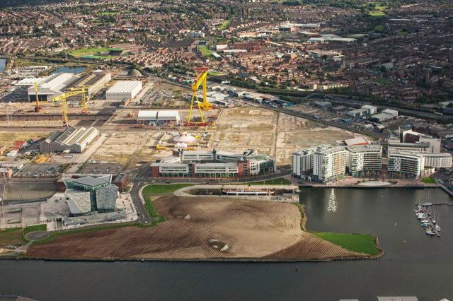 Grand tableau sur le sol - 4