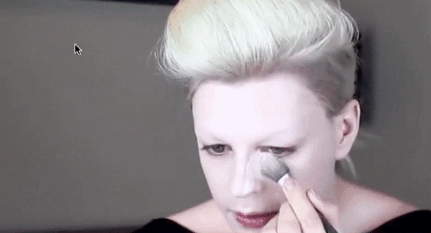 Un homme se maquille pour ressembler à Miley Cyrus - 2