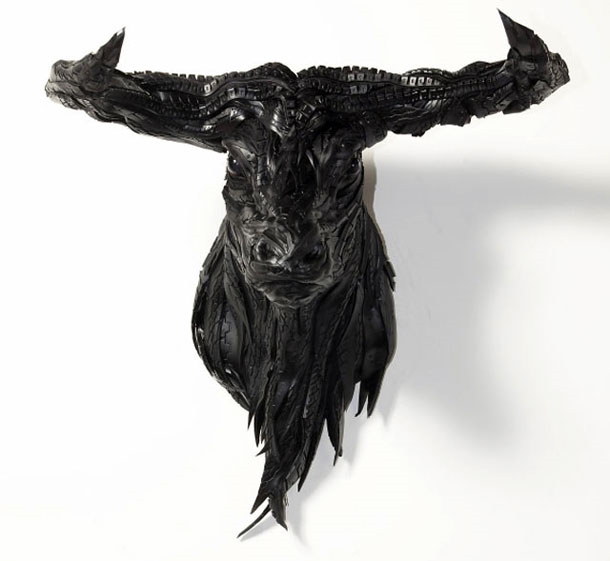 Sculptures faites  base de pneus - 7