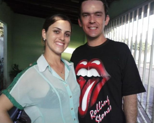 Photobombs: tee shirt contre poitrine - 10