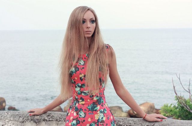 Poupée vivante comme Barbie - 18